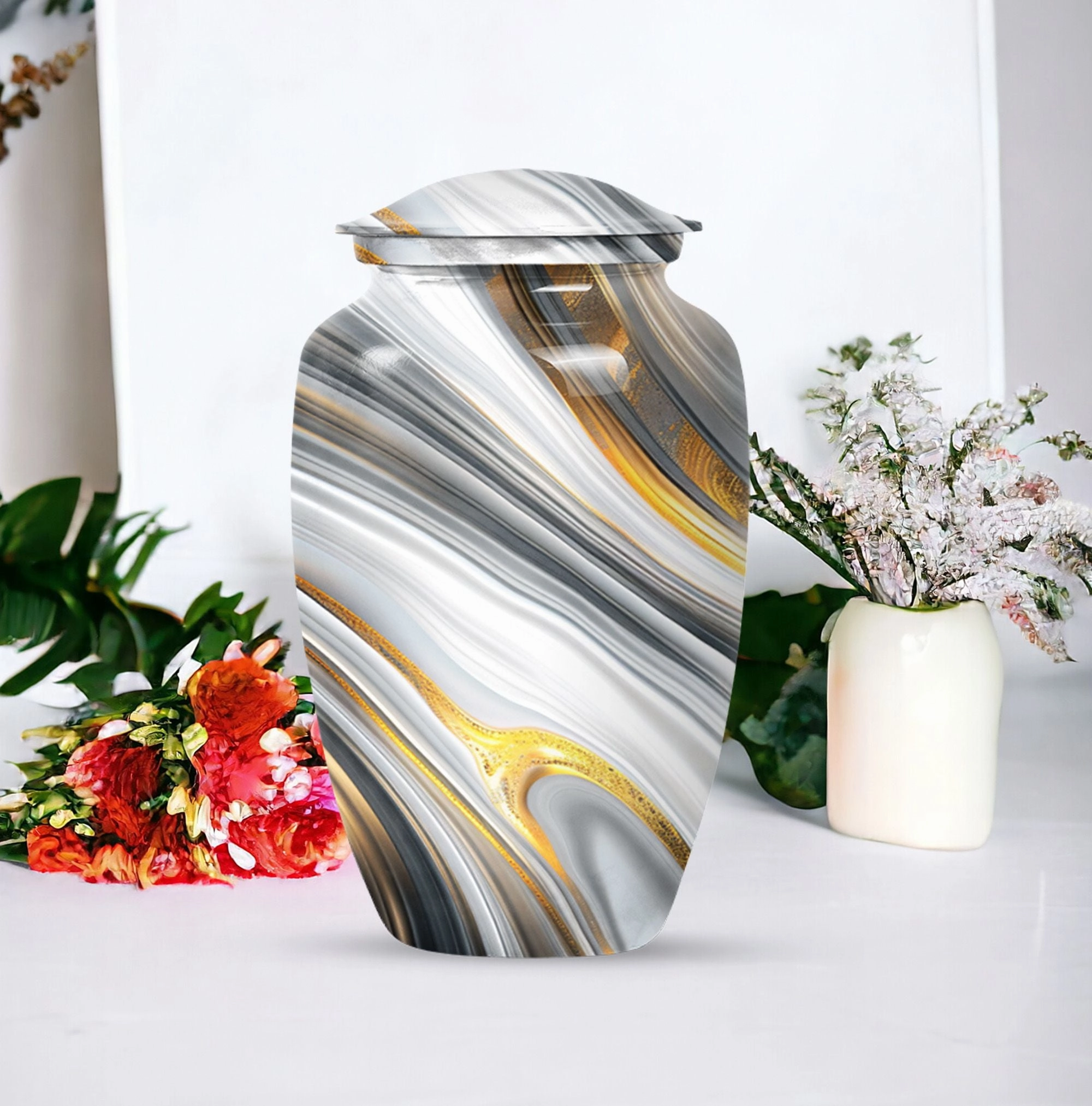 Artistic Remembrance: Charming Memorial Ash Urn