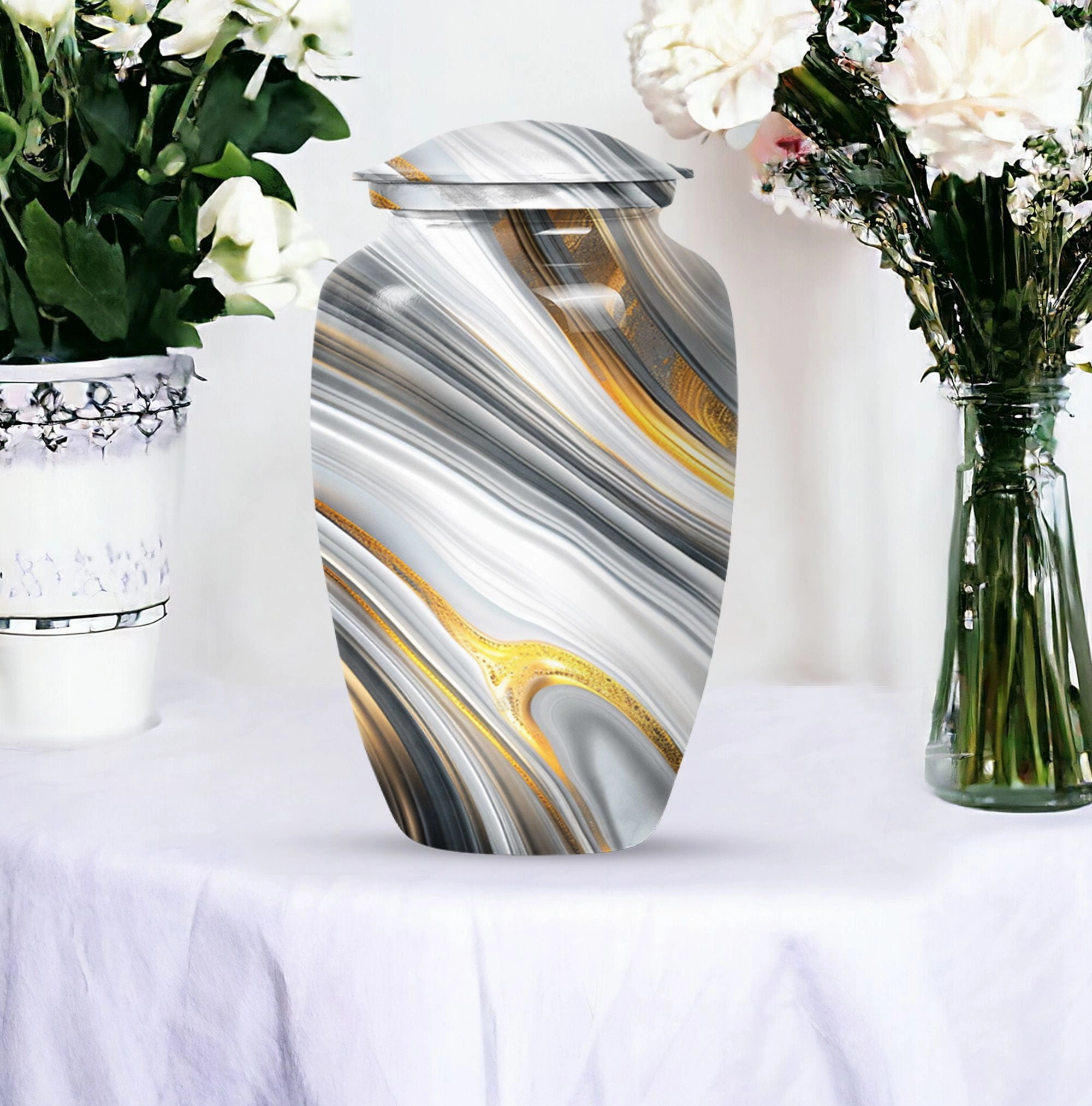 Artistic Remembrance: Charming Memorial Ash Urn