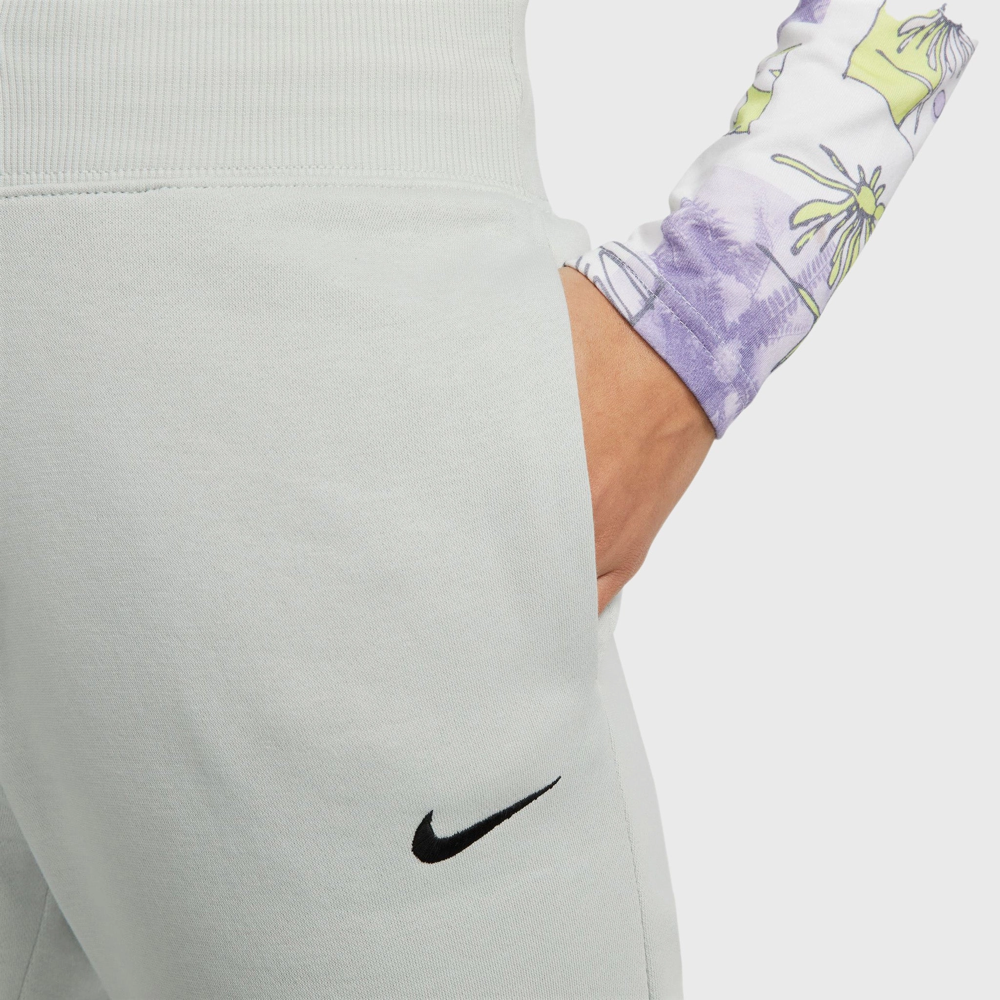 Nike Sportswear Women's Phoenix Fleece High-Waisted Fleece Joggers Light Silver / Black