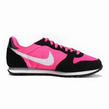 NIKE WMNS GENICO    