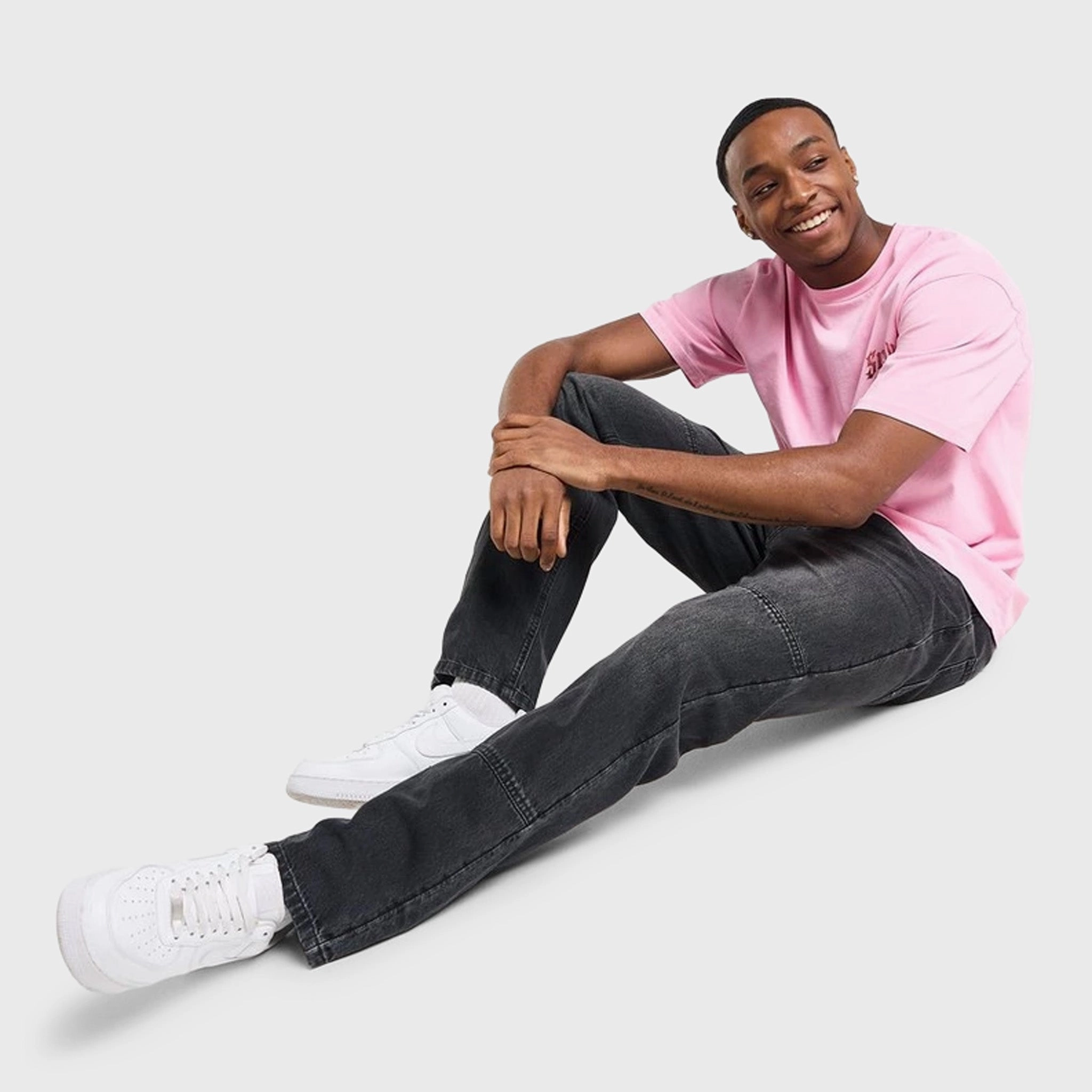 Supply & Demand Relaxed Piper Jeans / Washed Black Denim